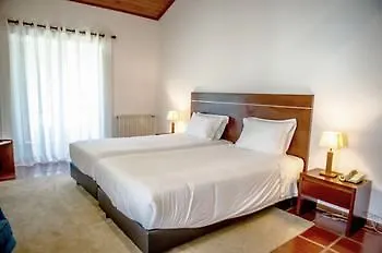 Alojamento de Turismo Rural Solar Da Cerca Do Mosteiro *